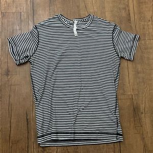 Lululemon striped basic T-Shirt Sz. XL